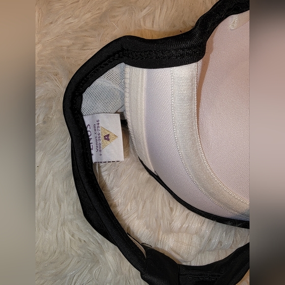 Venus 2 Piece Swimsuit -Top Size 32A -Bottoms Size 2  -Sequin Animal Print- NWOT - Picture 8 of 14